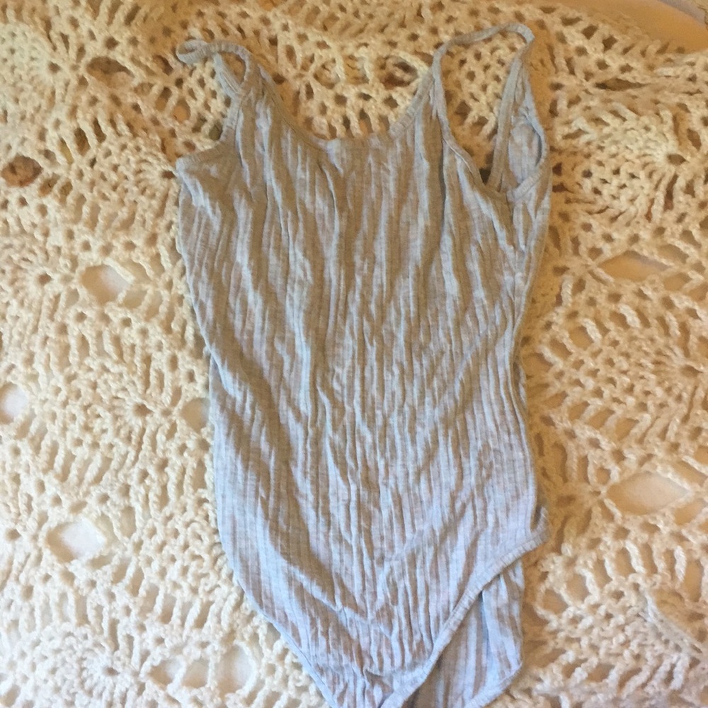 urban outfitters small gray/blue rubbed body suit